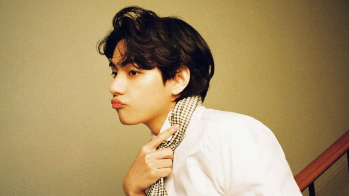 bts-v-aka-kim-taehyung-does-not-give-autographs-in-military-service-without-a-quiz-soldier-reveals